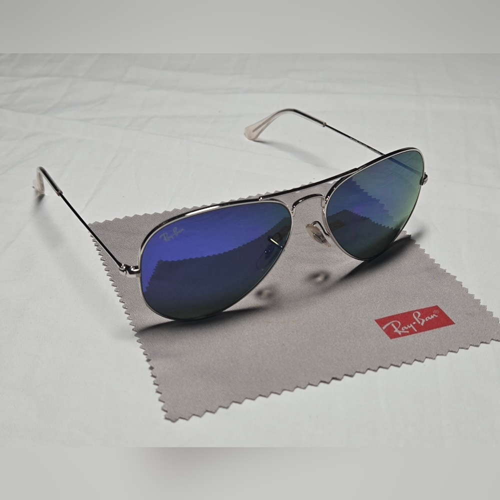 Ray-Ban Aviator Sunglasses with Blue Lenses